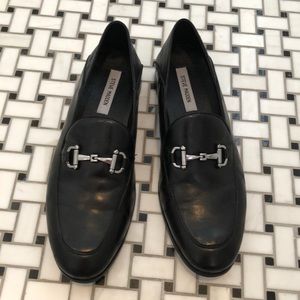 Steve Madden Slip on loafers
